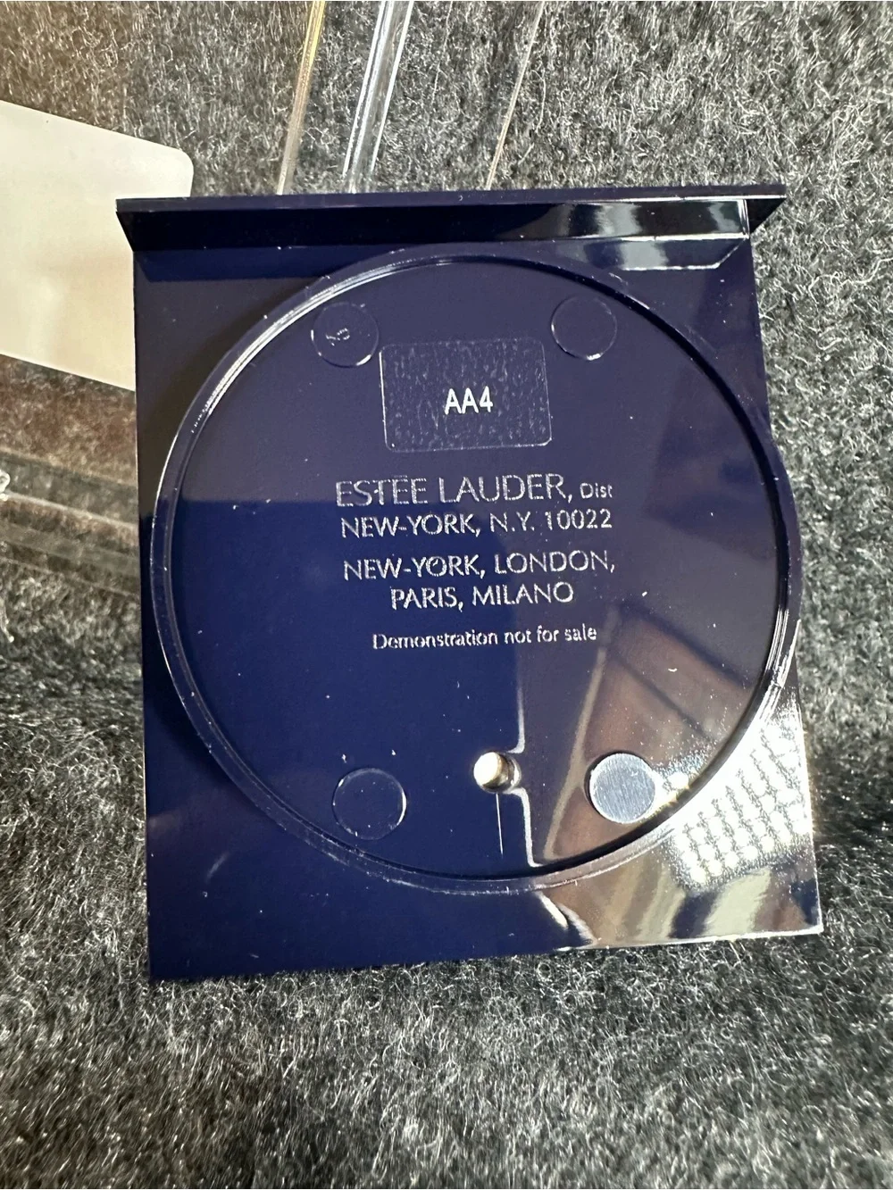 Estée Lauder Double Wear Stay-in-Place Matte Powder Foundation 4N1 Shell Beige